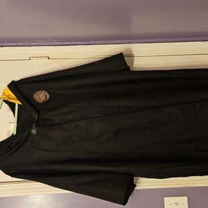 Black Hogwarts Robe with Hufflepuff Crest.  Adult size L